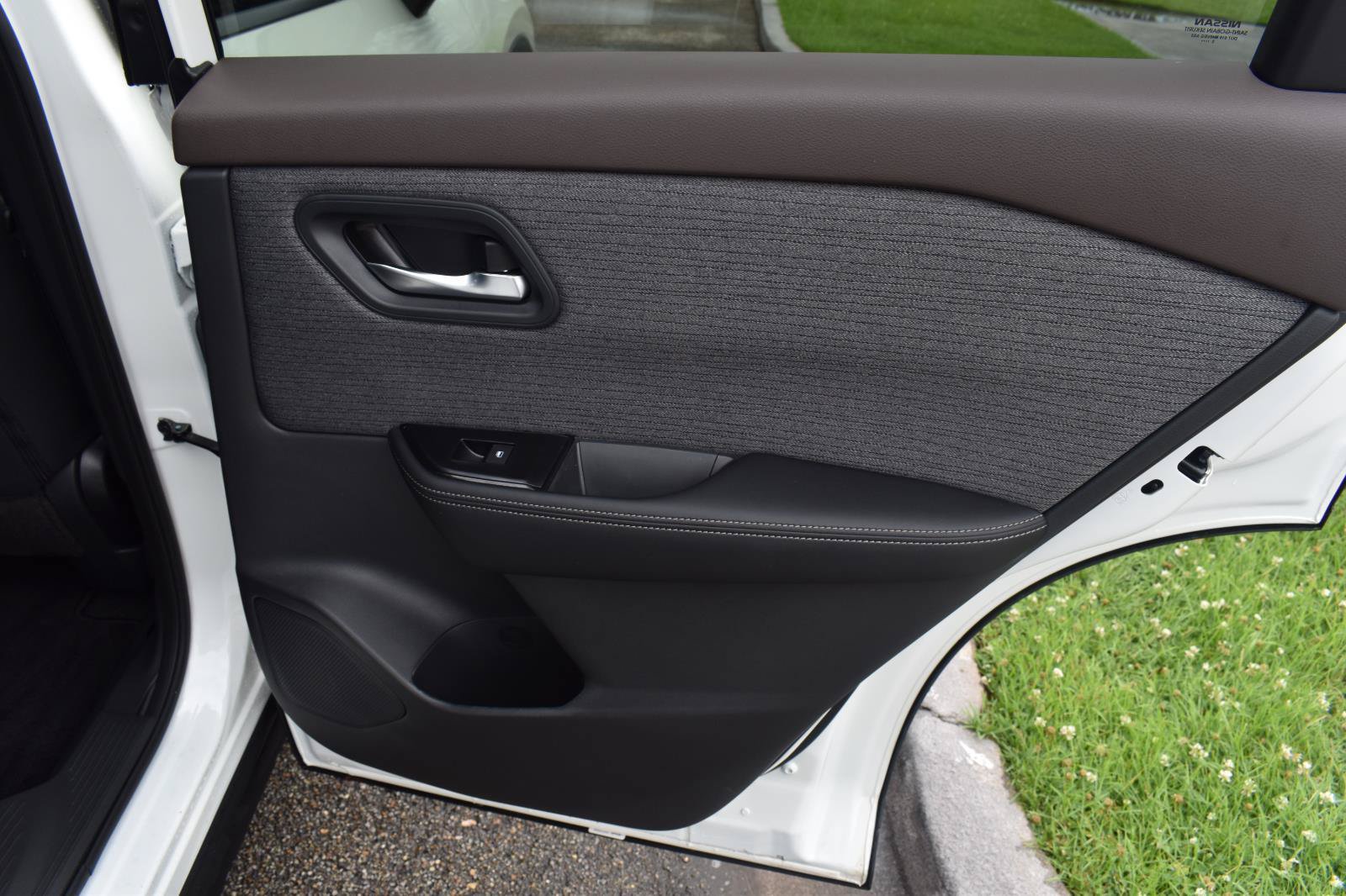 Used 2023 Nissan Rogue SV FWD image 53