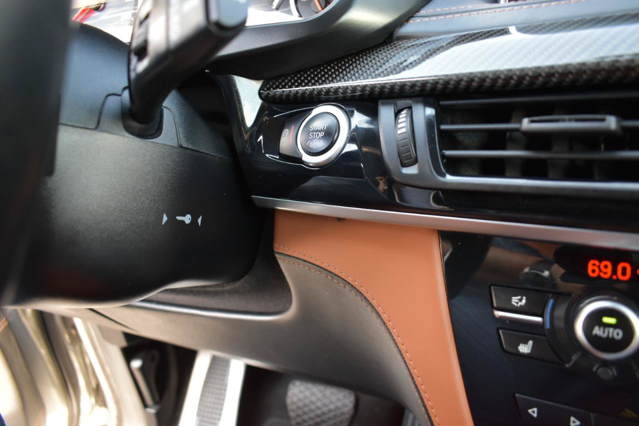 Used 2017 BMW X5 M AWD/4WD image 43