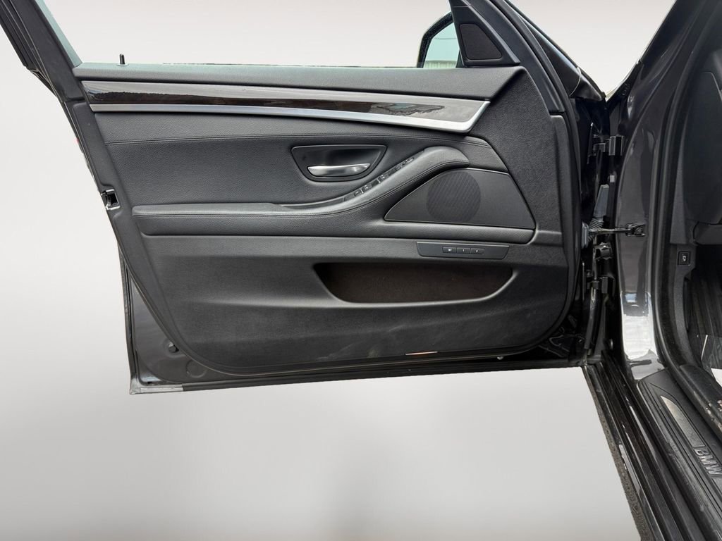 Used 2015 BMW 535i xDrive Sedan image 14