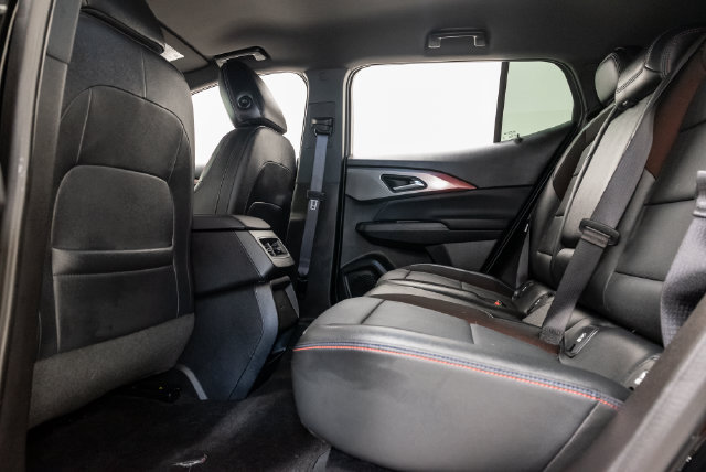 Used 2024 Chevrolet Equinox EV RS FWD image 26