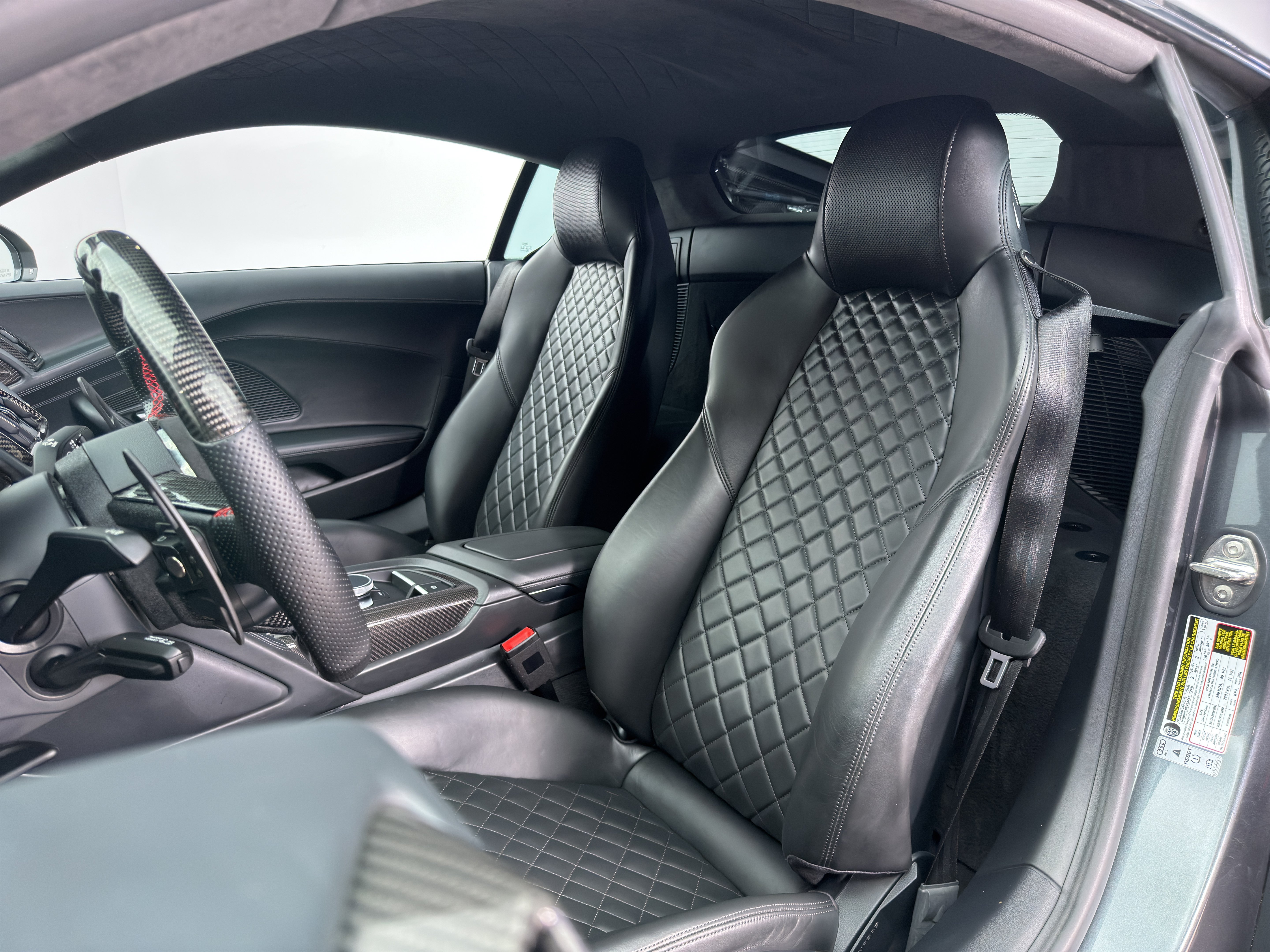Used 2018 Audi R8 V10 plus AWD/4WD image 3