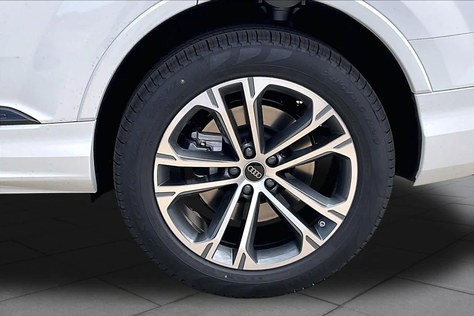 New 2026 Audi Q7 2.0T Premium AWD/4WD image 11