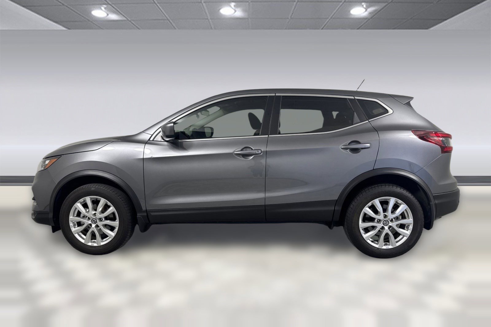 Used 2021 Nissan Rogue Sport S FWD image 2