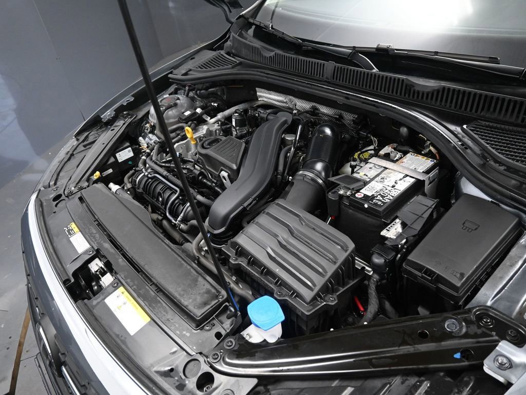 Used 2024 Volkswagen Jetta SE image 12