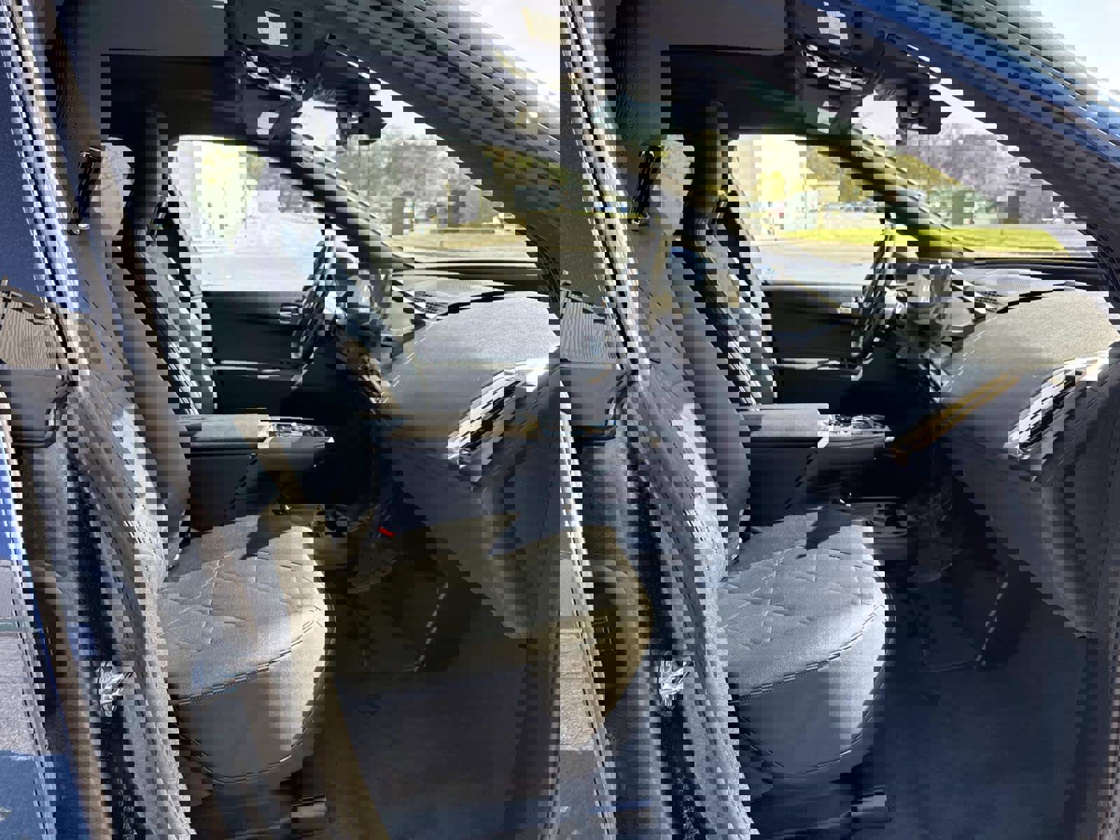 Certified 2022 BMW iX xDrive50 w/ Premium Package image 16