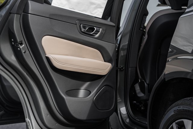 New 2026 Volvo XC60 B5 Plus w/ Protection Package Premier image 33