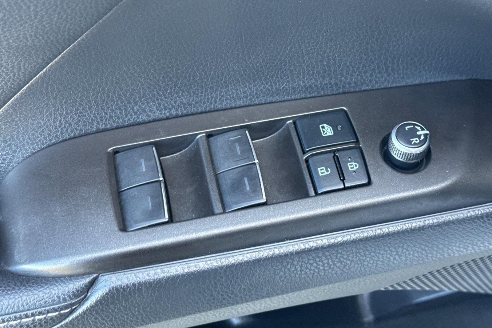 Certified 2022 Toyota Camry XSE FWD image 11