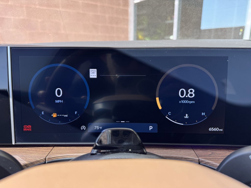 Used 2024 Hyundai Santa Fe Limited image 18