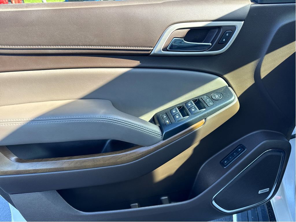 Used 2020 GMC Yukon XL Denali w/ Denali Premium Package AWD/4WD image 12