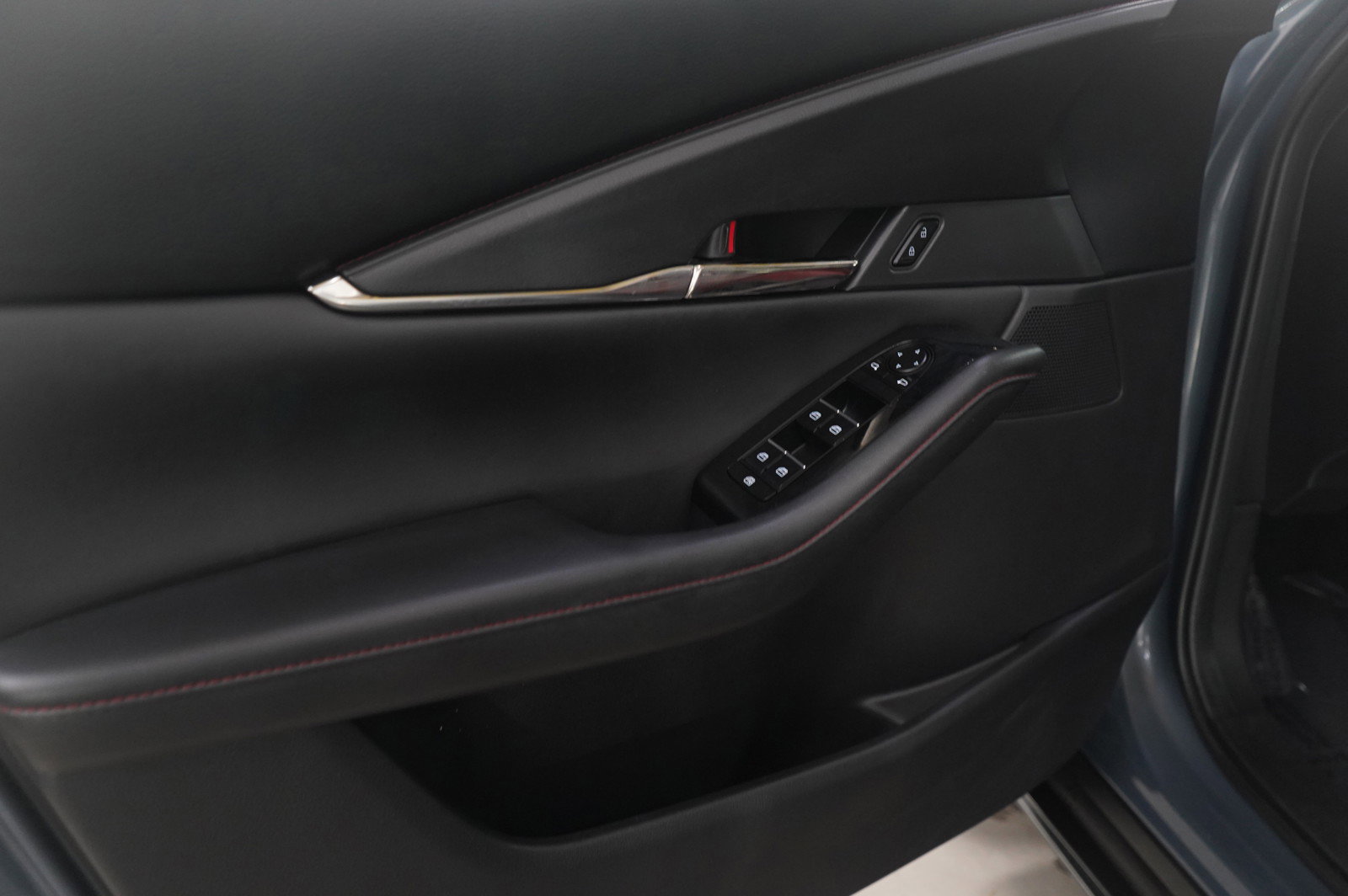 Used 2022 MAZDA CX-30 AWD 2.5 S w/ Preferred Package image 22