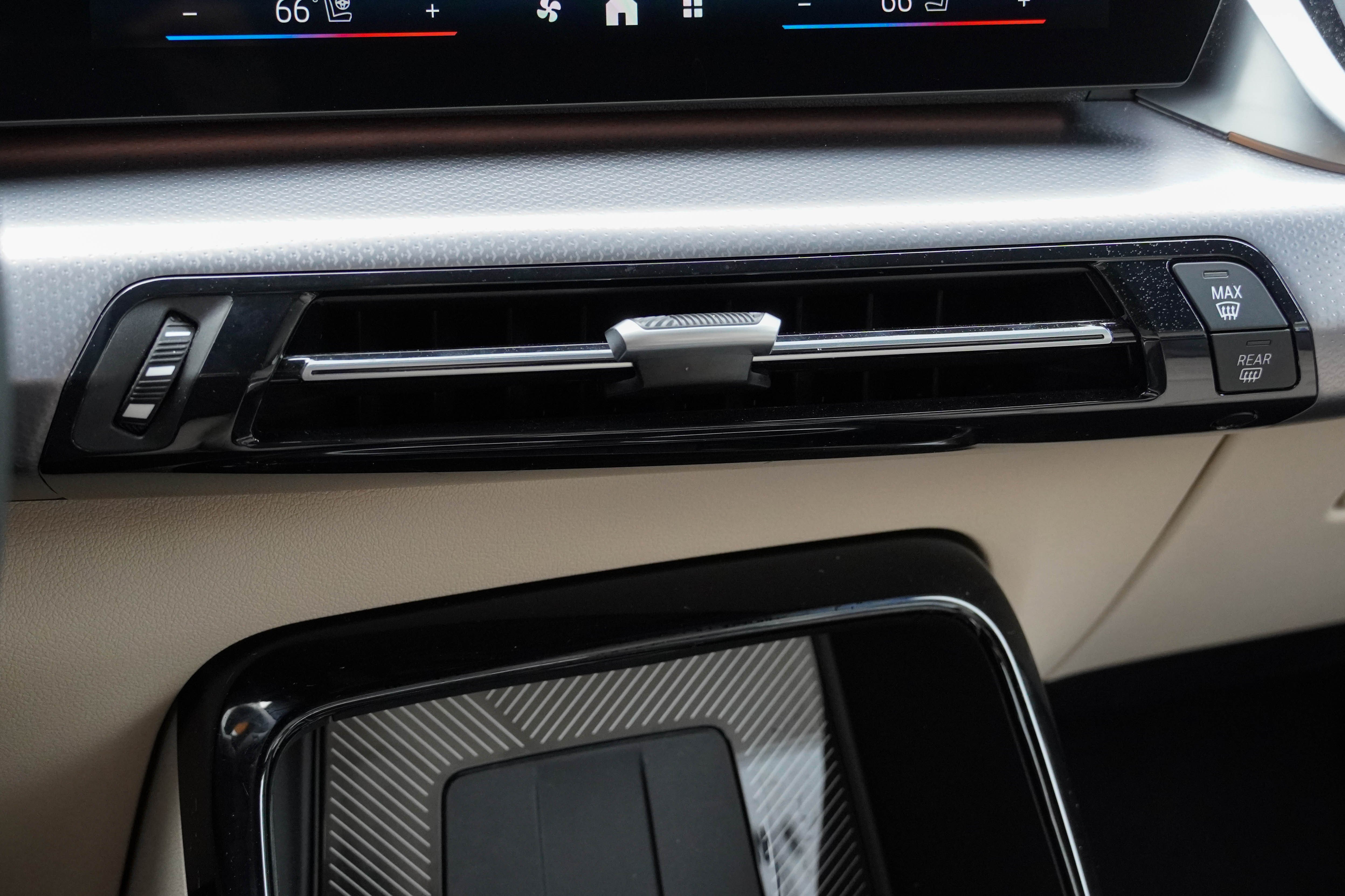 Certified 2025 BMW X2 M35i w/ Premium Package AWD/4WD image 27