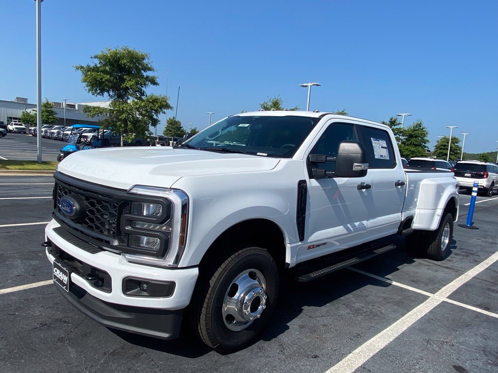New 2026 Ford F350 XL w/ STX Appearance Package AWD/4WD image 3