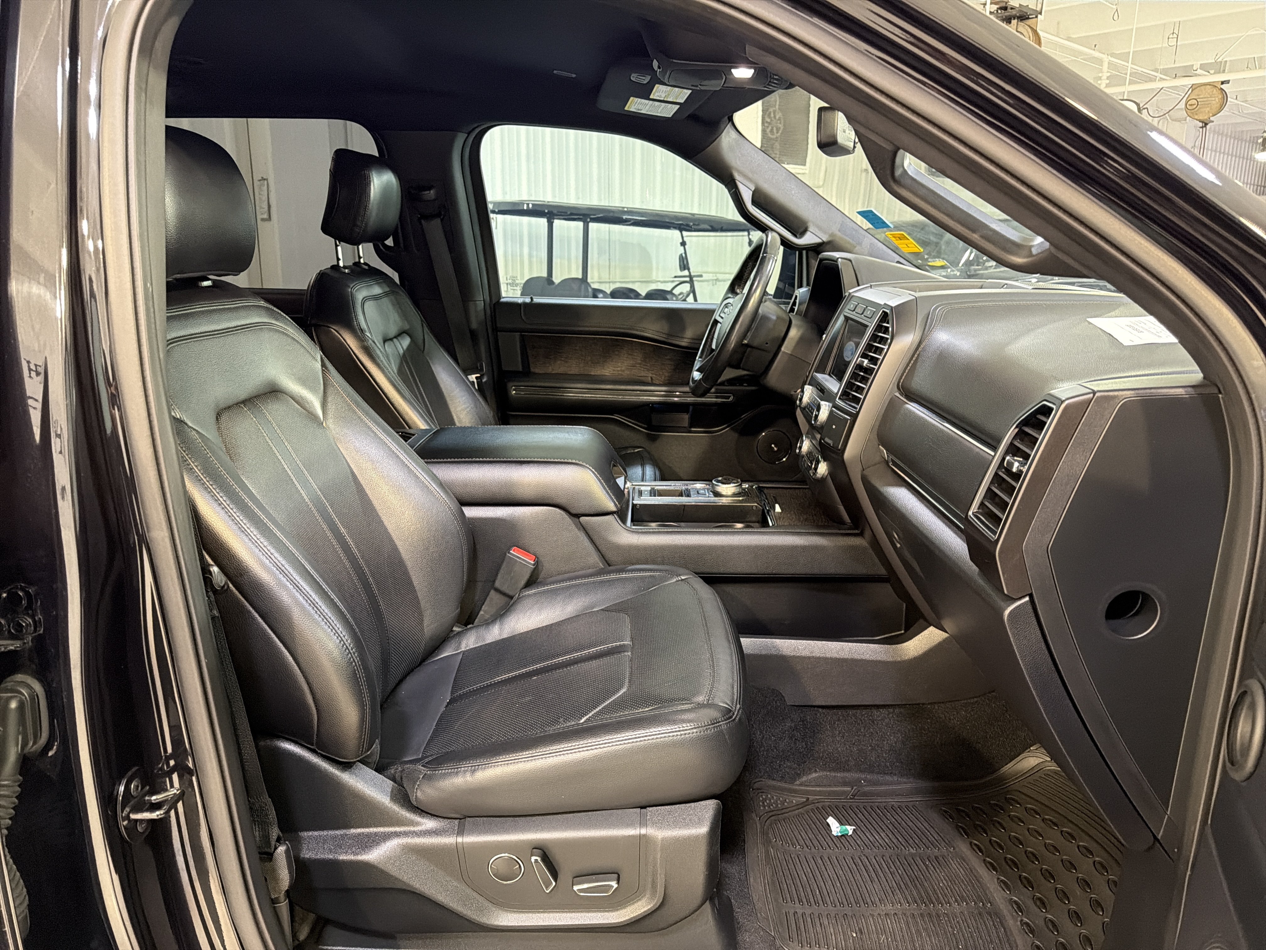 Used 2019 Ford Expedition Limited RWD image 14