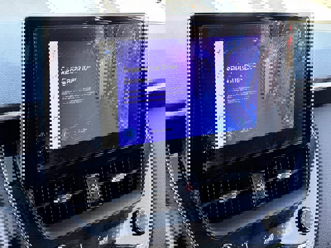 Used 2024 Toyota Corolla Cross XLE w/ Convenience Package image 27