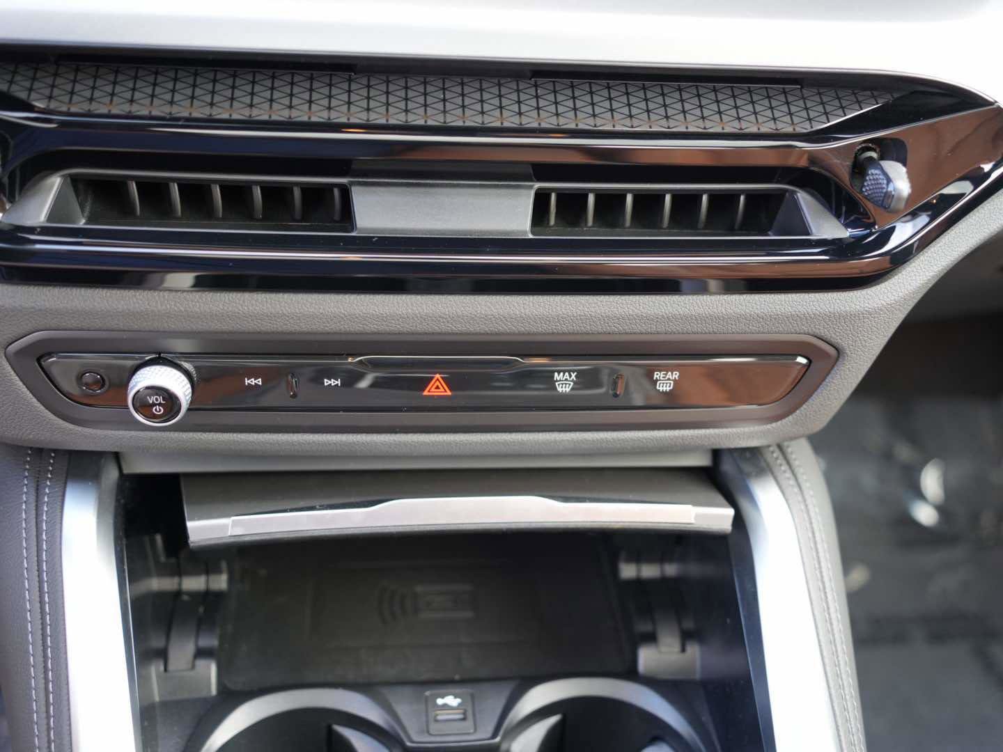 Used 2025 BMW M240i Coupe image 19