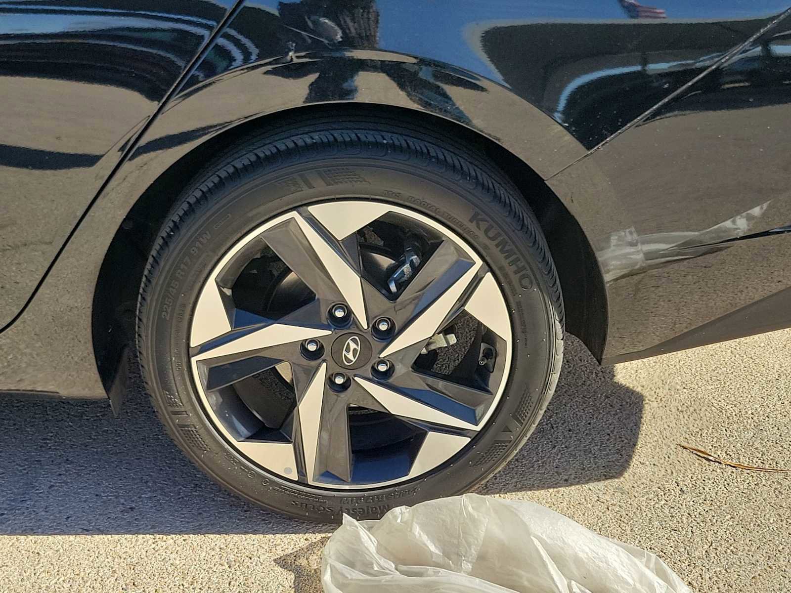 Used 2023 Hyundai Elantra SEL w/ Convenience Package image 8