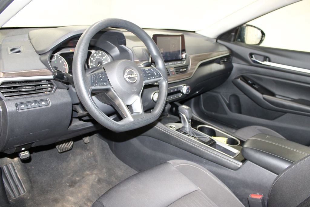 Used 2023 Nissan Altima 2.5 SV FWD image 17