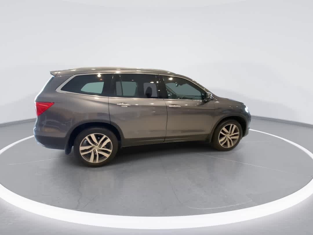 Used 2017 Honda Pilot Elite image 9