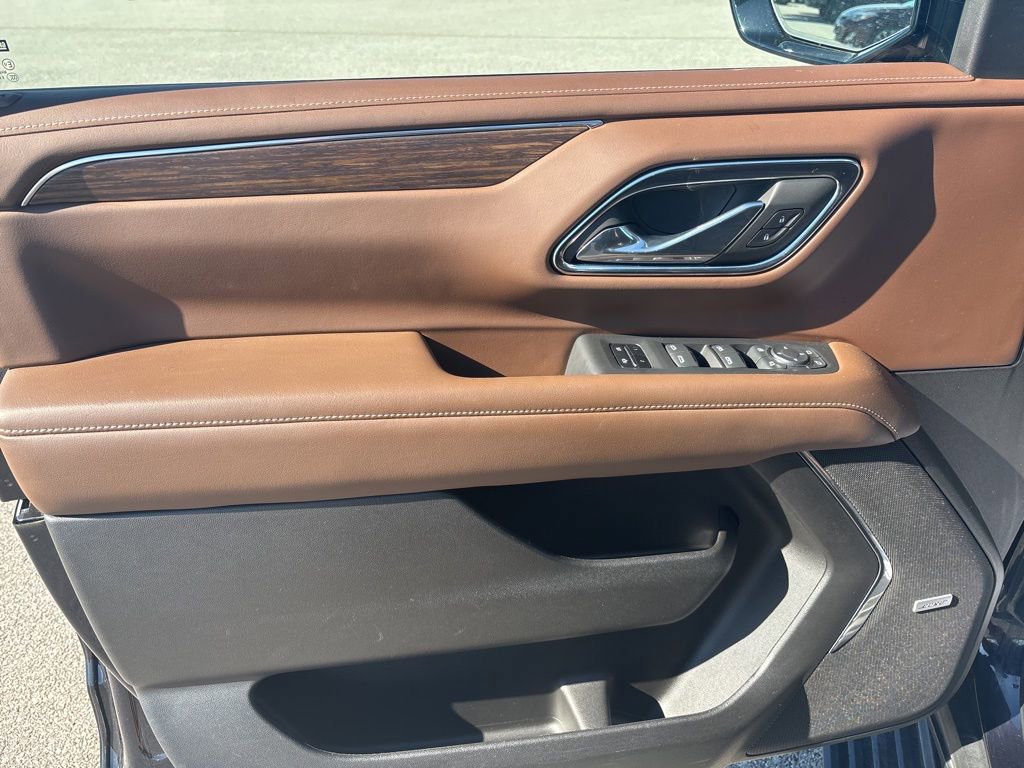 Used 2023 Chevrolet Tahoe High Country w/ LPO, Illumination Package image 13