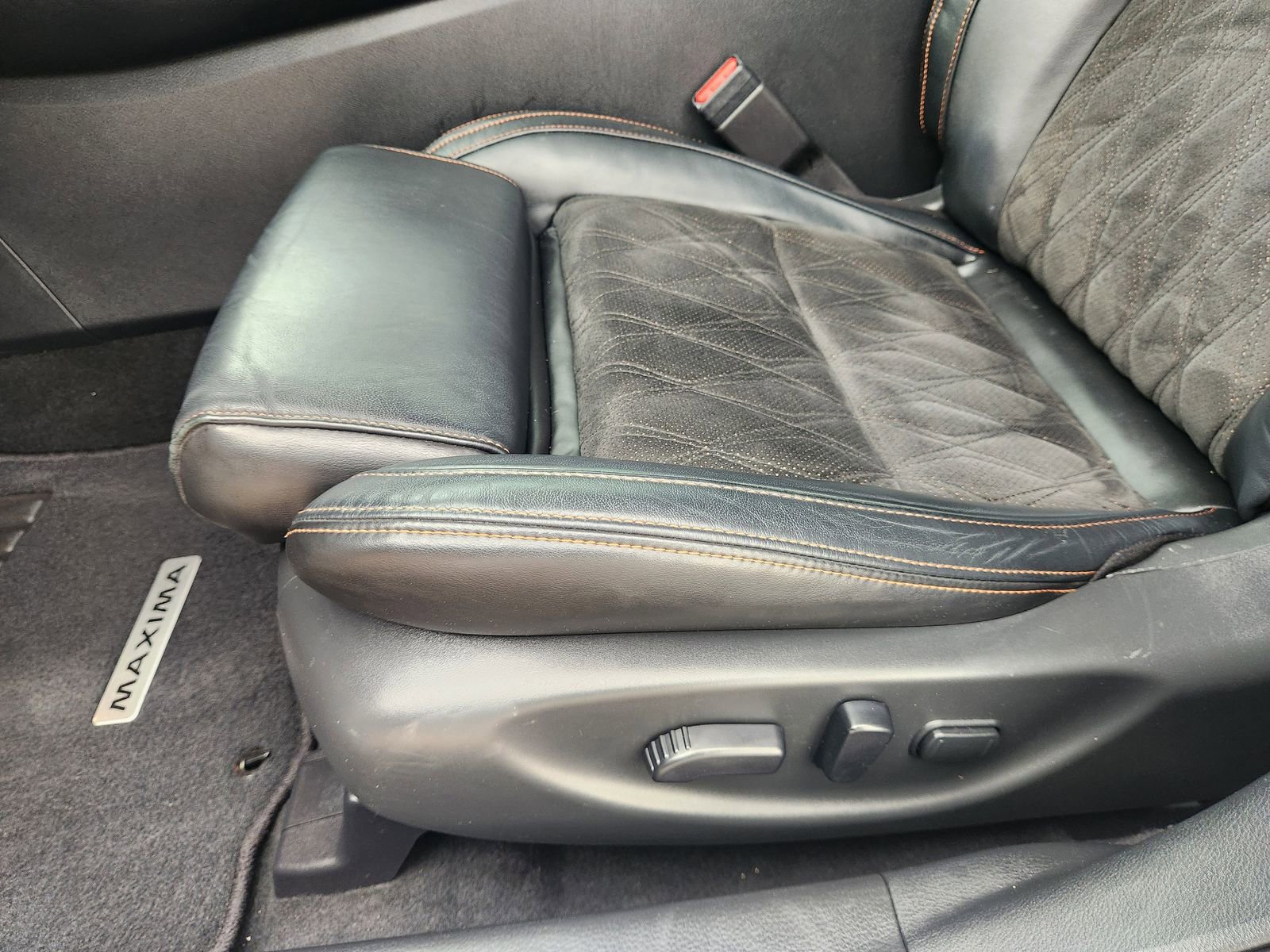 Used 2022 Nissan Maxima SR w/ Sport Mat Group image 24