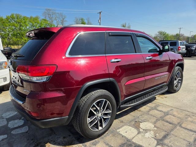 Used 2018 Jeep Grand Cherokee Limited image 16