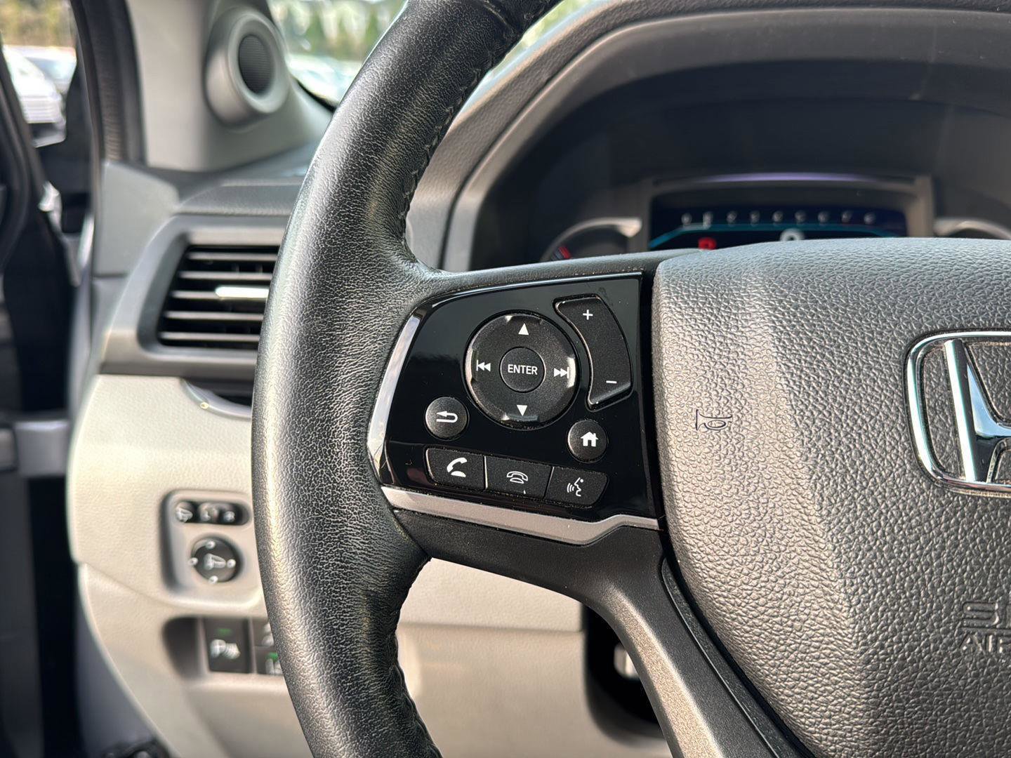 Used 2021 Honda Pilot Elite image 19