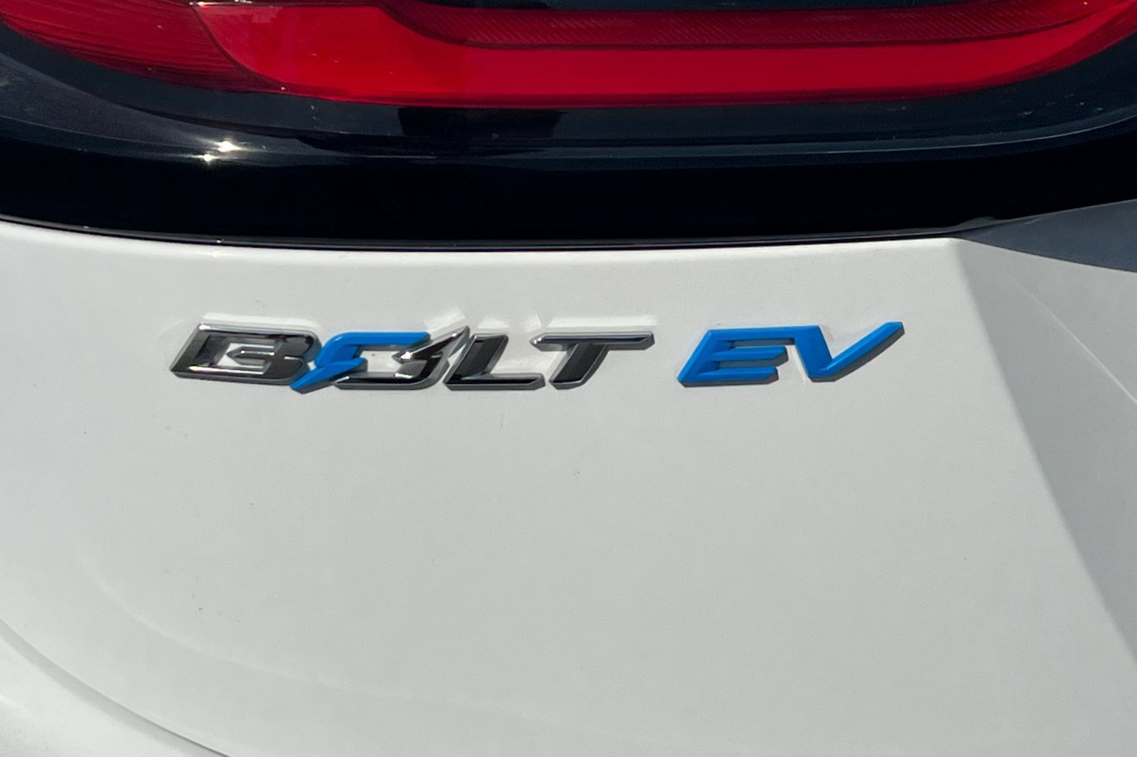 Used 2023 Chevrolet Bolt LT FWD image 38