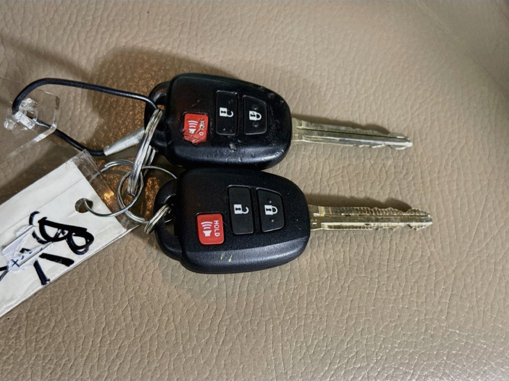 Used 2018 Toyota Sequoia SR5 w/ Premium Package AWD/4WD image 35