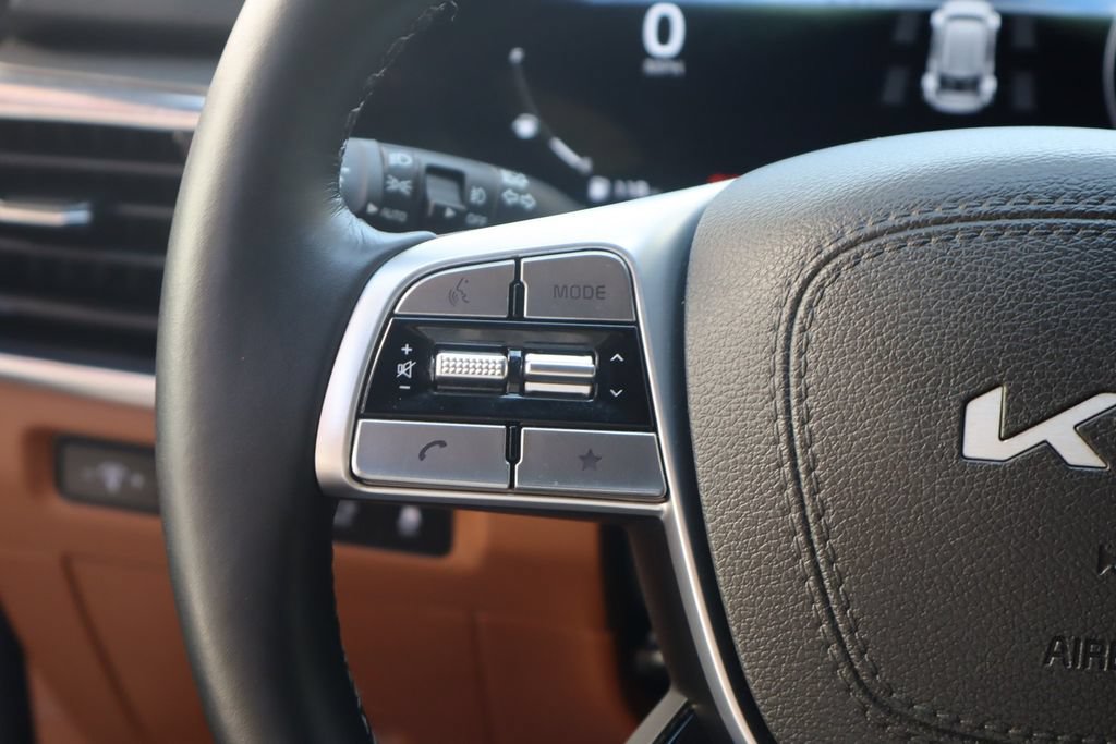 Used 2025 Kia Telluride SX X-Line AWD/4WD image 17
