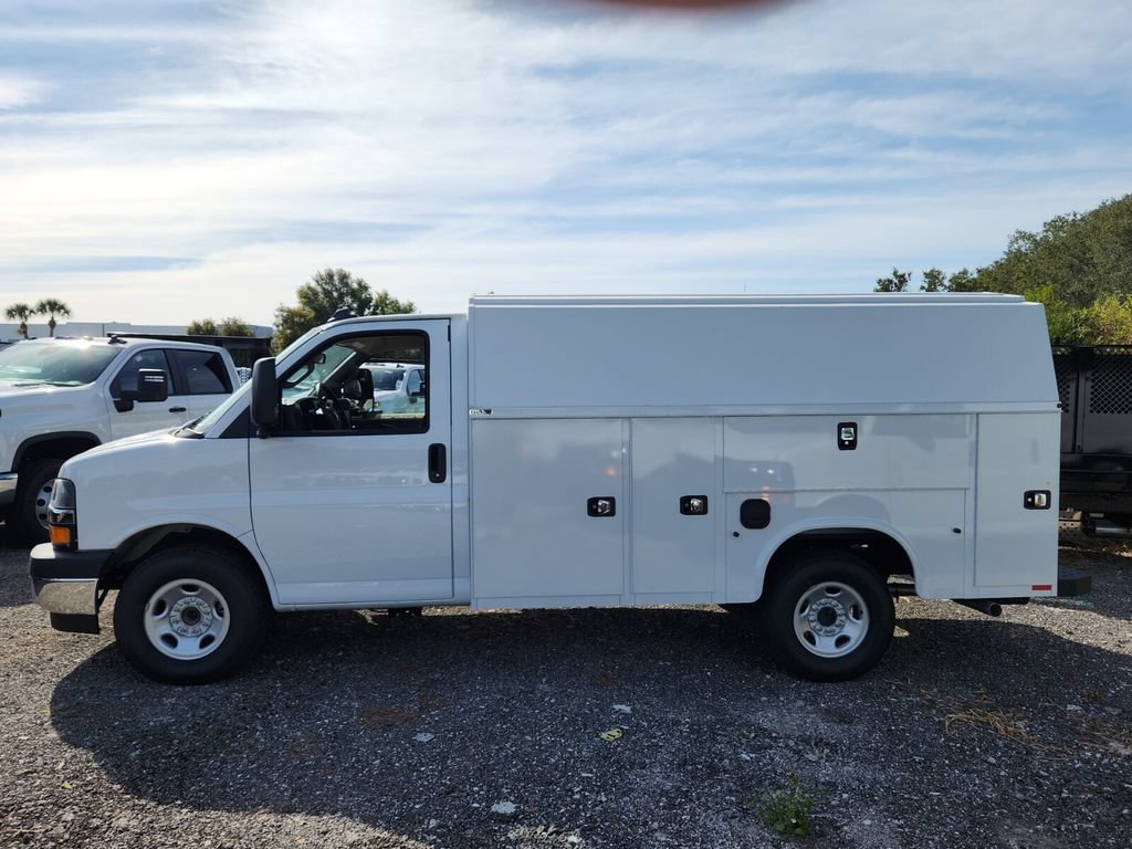 New 2025 Chevrolet Express 3500 w/ Power Convenience Package RWD image 5