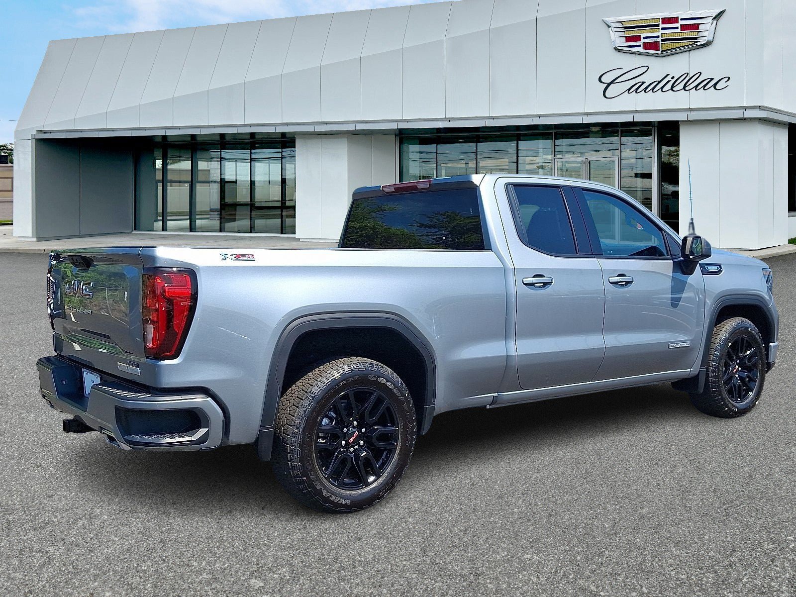 Used 2025 GMC Sierra 1500 Elevation AWD/4WD image 6