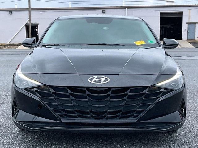 Used 2021 Hyundai Elantra SE FWD image 4