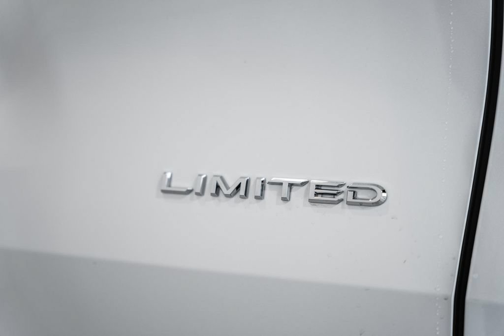 New 2026 Toyota Grand Highlander AWD Hybrid image 8