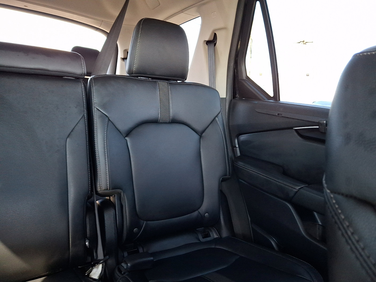 Used 2025 Honda Pilot EX-L image 16