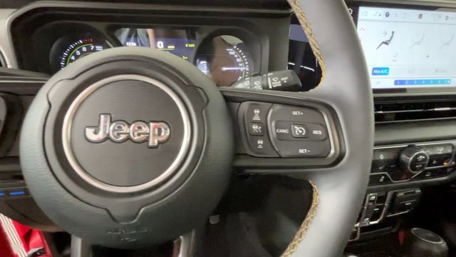 Used 2024 Jeep Wrangler Unlimited AWD/4WD image 27