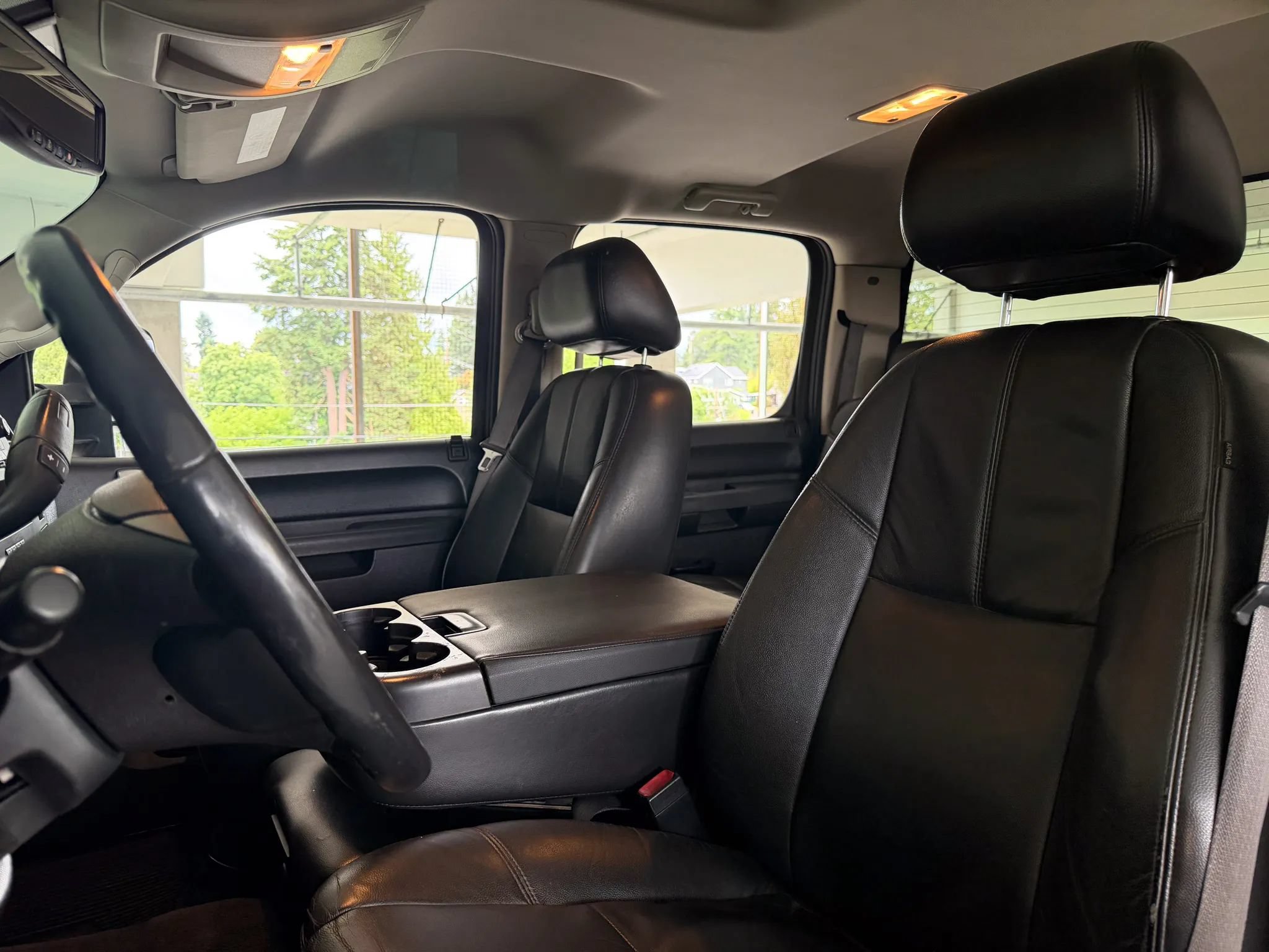 Used 2011 Chevrolet Silverado 2500 LT w/ Interior Plus Package AWD/4WD image 18