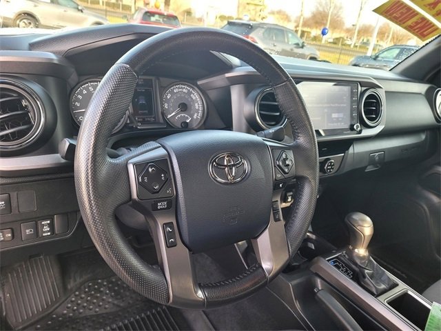 Used 2020 Toyota Tacoma TRD Sport image 11