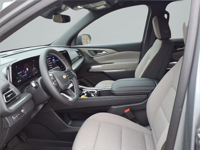 Used 2025 Chevrolet Traverse LT w/ LPO, Floor Liner Package FWD image 21