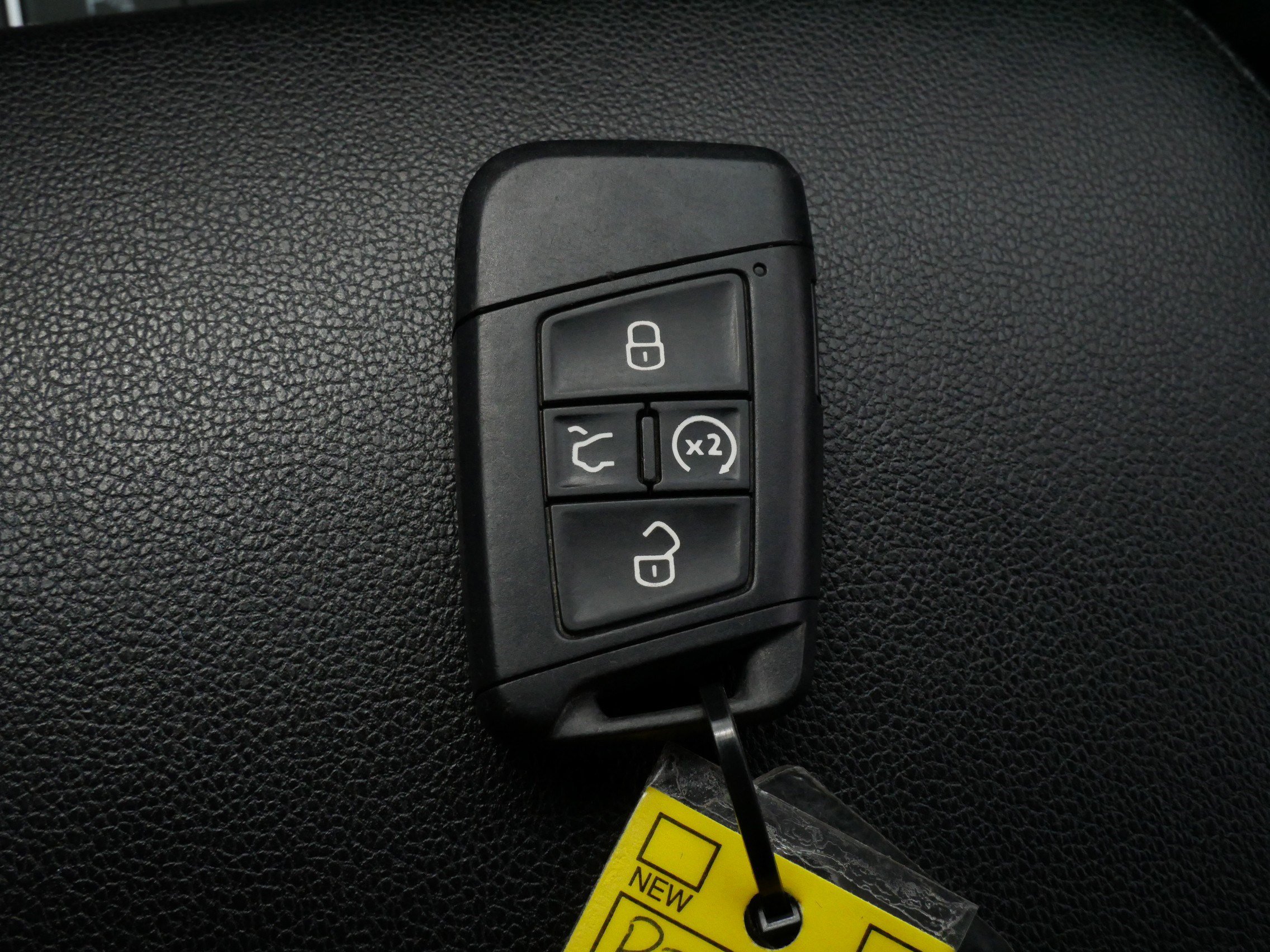 Used 2018 Volkswagen Atlas SEL FWD image 30