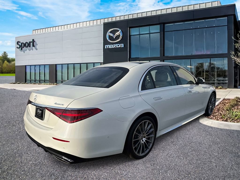 Used 2024 Mercedes-Benz S 580 4MATIC Sedan image 3