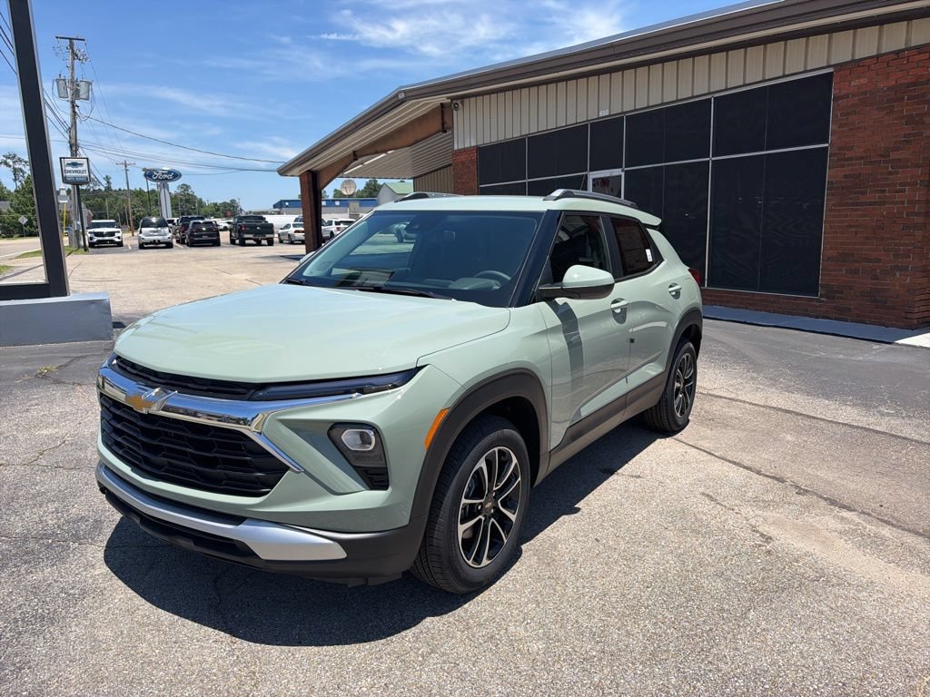 New 2026 Chevrolet TrailBlazer LT w/ Driver Confidence Package FWD image 2