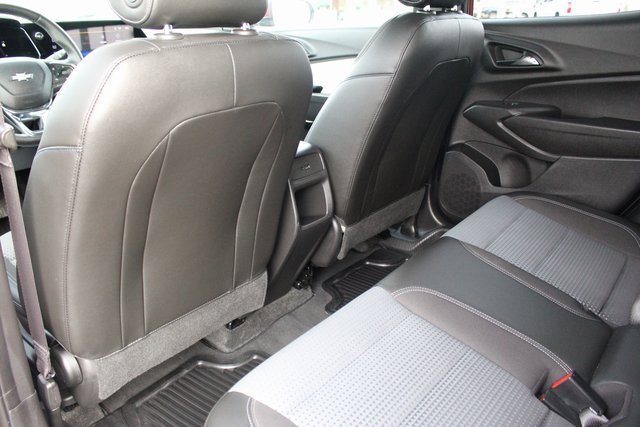 Used 2025 Chevrolet Trax LT w/ LT Convenience Package image 18