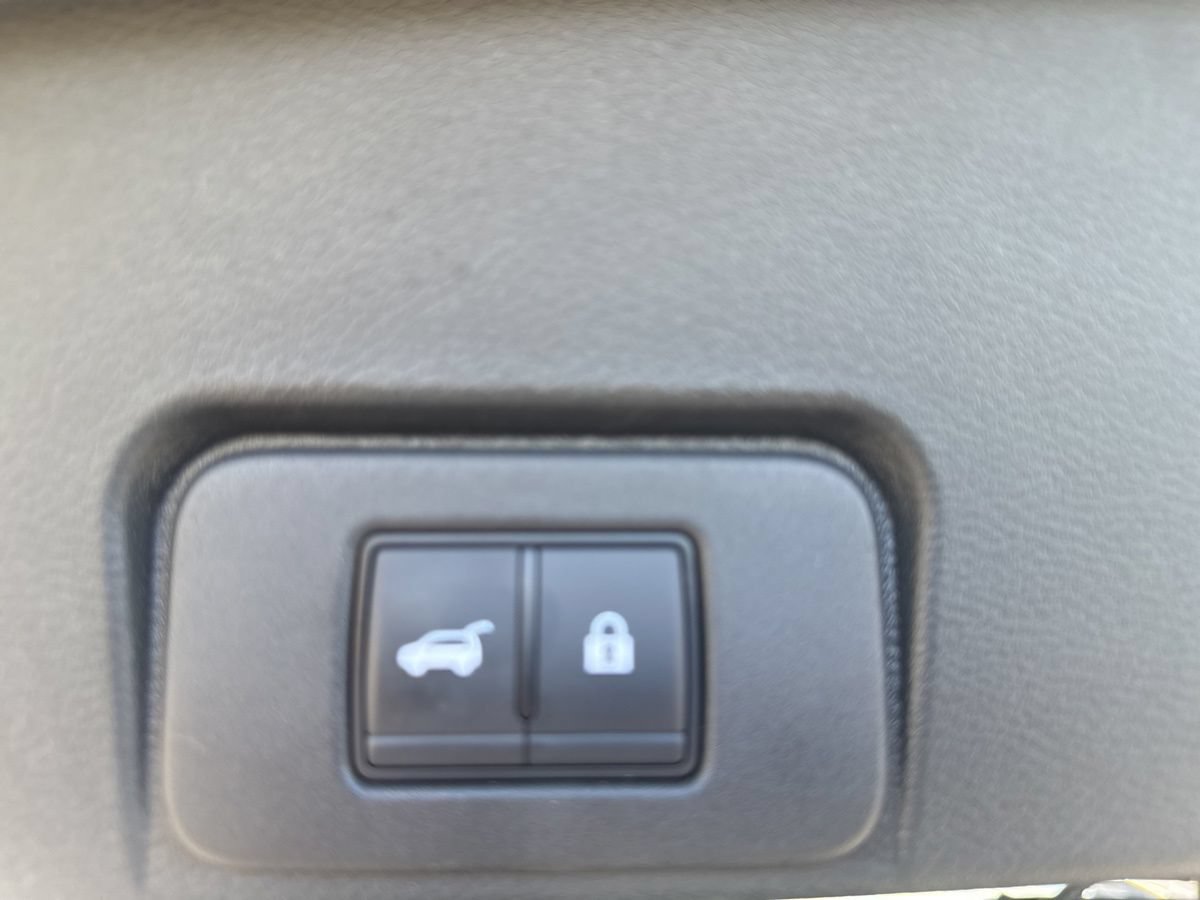 Used 2023 Nissan Rogue SV w/ SV Premium B Package AWD/4WD image 41