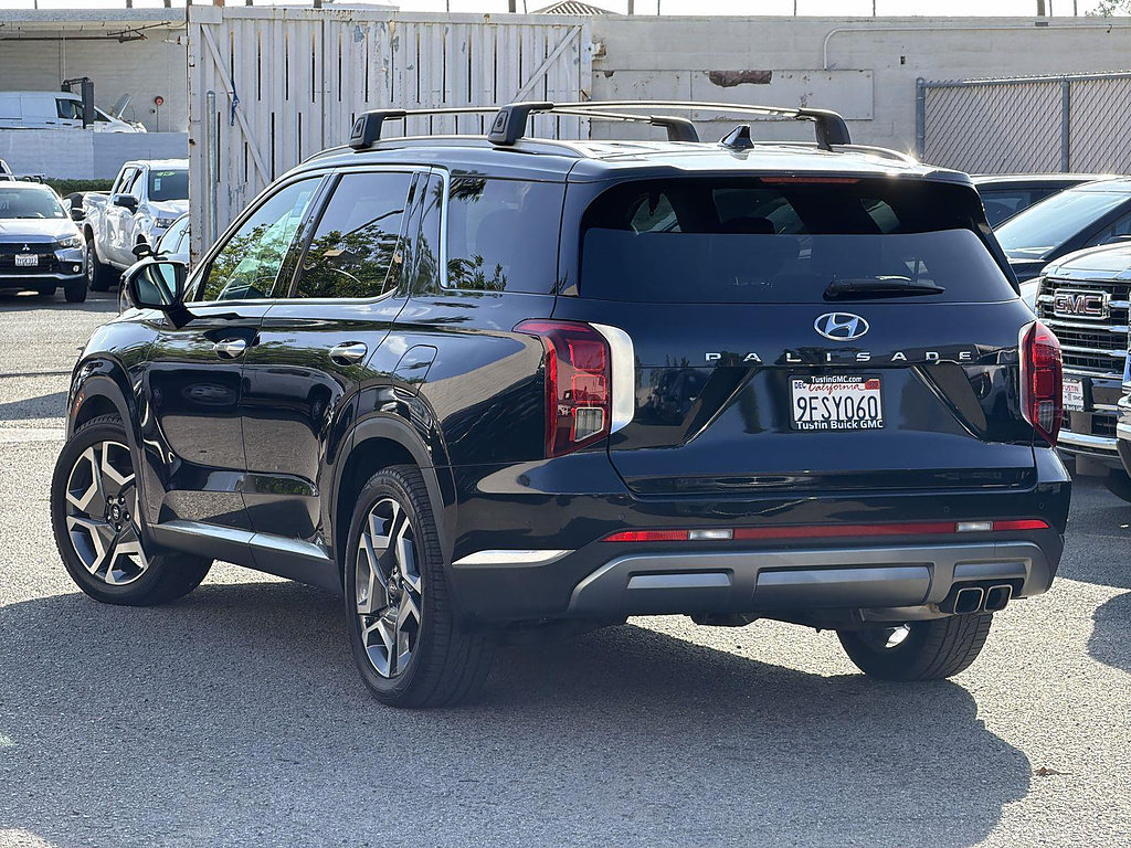 Used 2023 Hyundai Palisade Limited FWD image 7