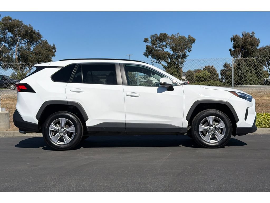 Used 2024 Toyota RAV4 XLE FWD image 3