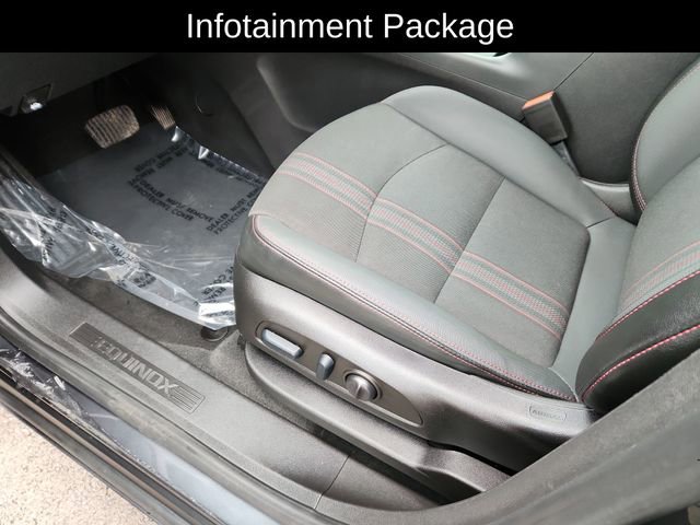 Used 2022 Chevrolet Equinox RS w/ Infotainment Package image 20
