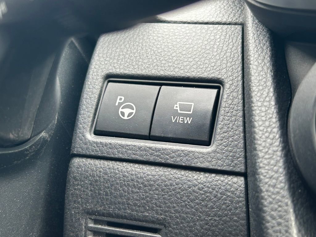 Used 2024 Toyota Prius Prime Premium w/ Advanced Technology Package image 30