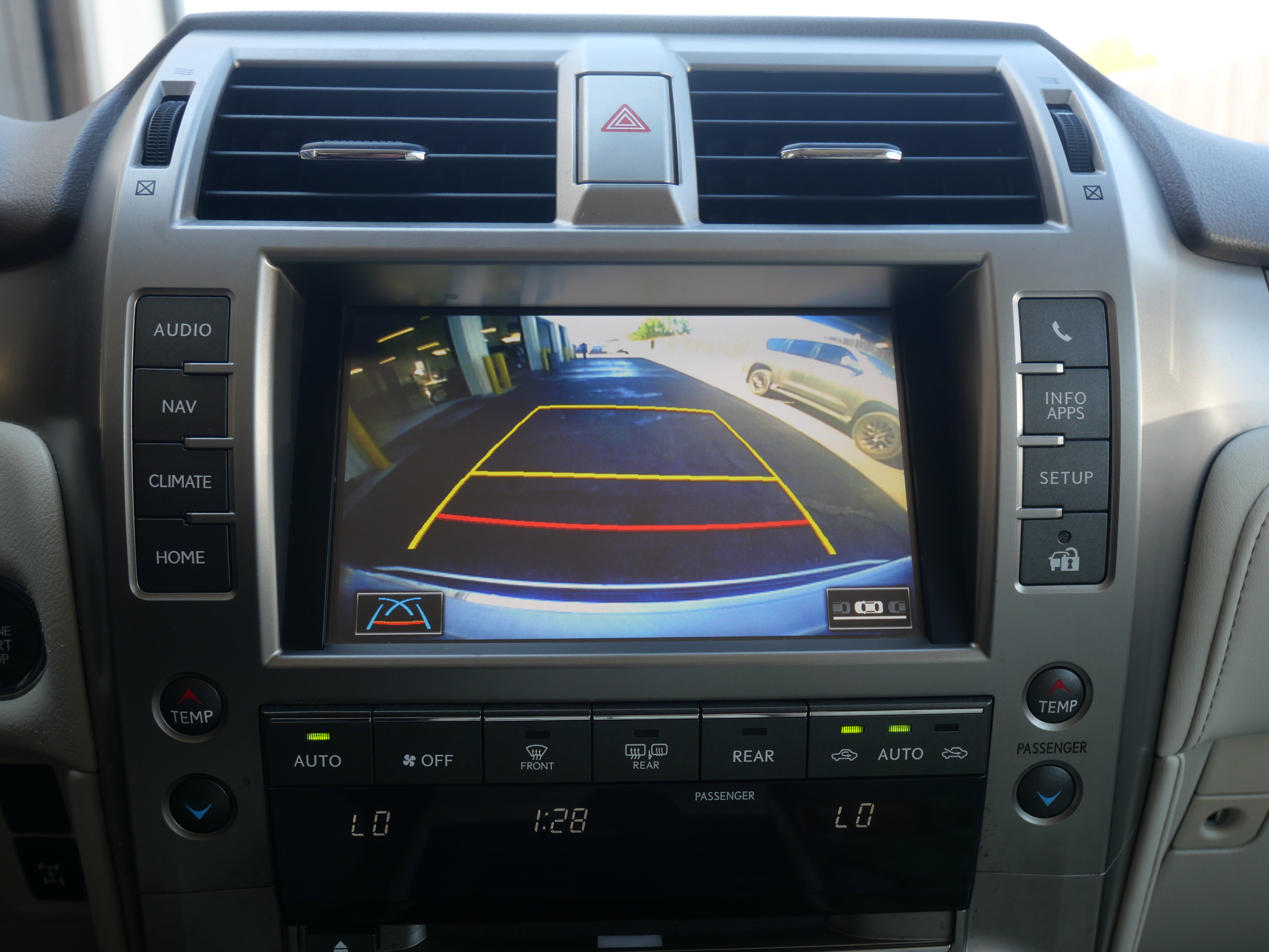 Used 2017 Lexus GX 460 Luxury image 32