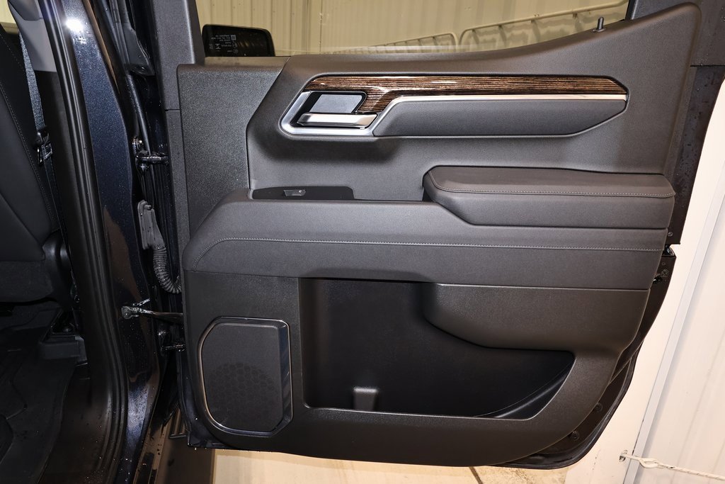 Used 2025 GMC Sierra 1500 Elevation w/ Elevation Premium Package image 16