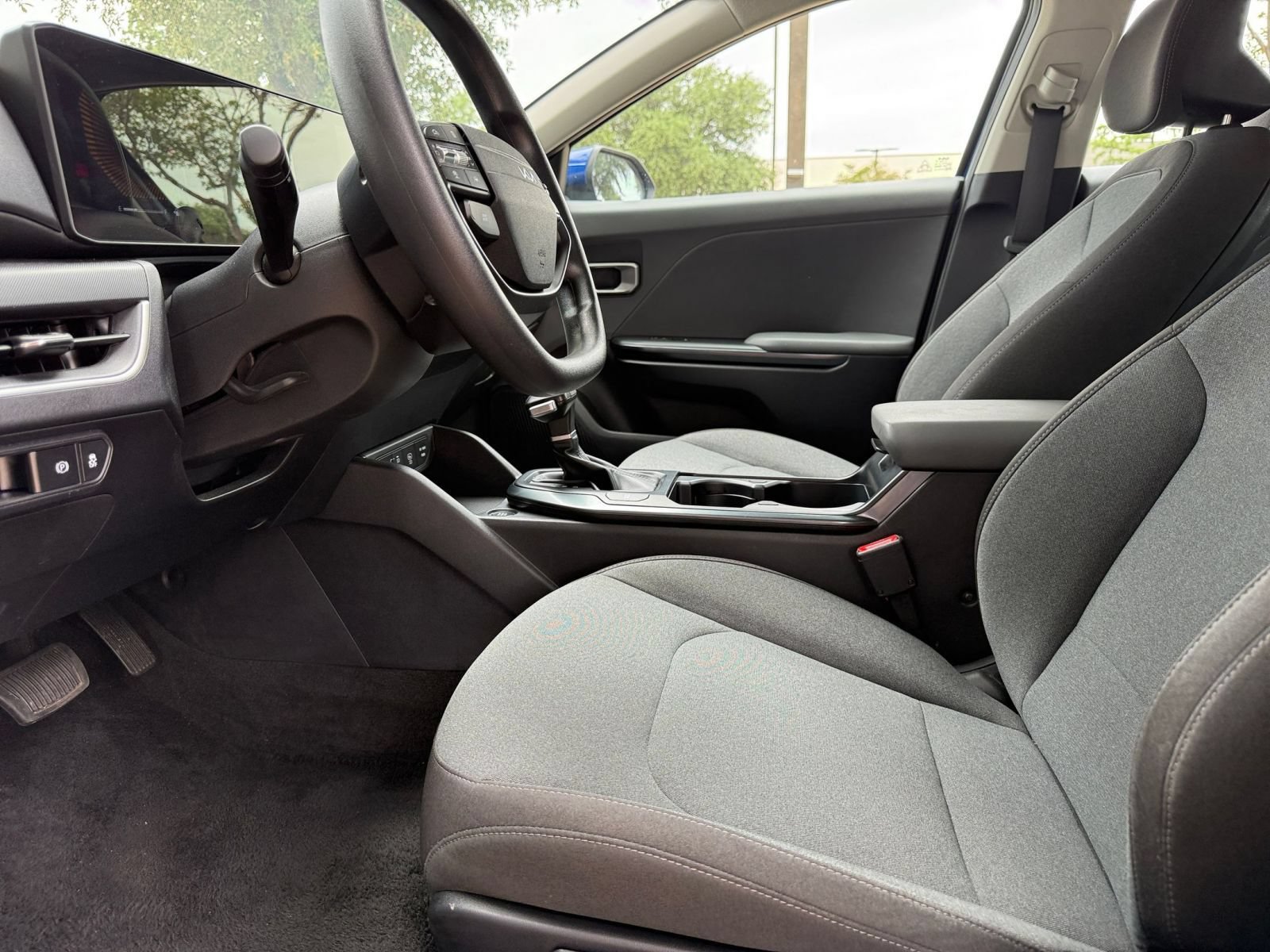 Used 2025 Kia K4 FWD image 29